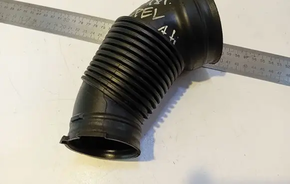 Opel Astra H Air intake duct part 4F0129615D