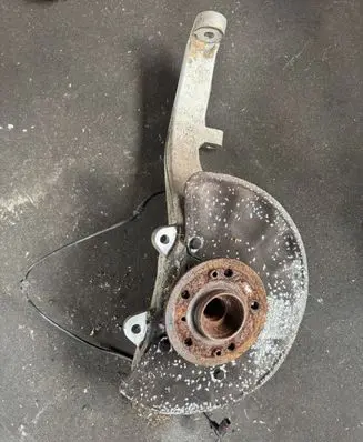 Mercedes-Benz GLE (W166 - C292) Front wheel hub A16610