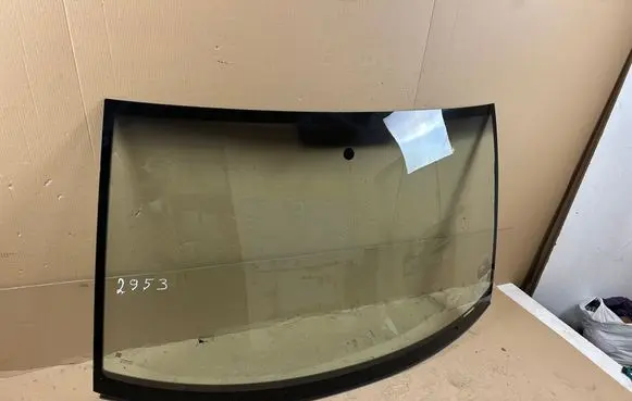 Volkswagen Transporter - Caravelle T5 Front windscreen/windshield window 