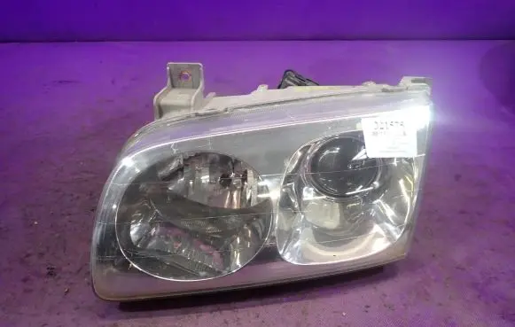 Hyundai Trajet Headlight/headlamp 1011998