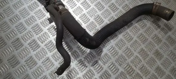 Toyota Auris 150 Engine coolant pipe/hose