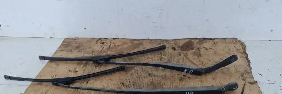 Renault Laguna II Front wiper blade arm 80004986