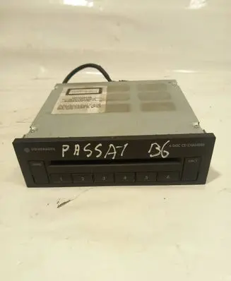 Volkswagen PASSAT B6 CD/DVD changer 3C0035110A
