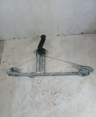 Opel Zafira B Rear door manual window regulator 13132227