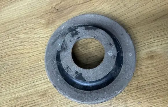 Skoda Octavia Mk2 (1Z) Rear coil spring rubber mount 1K0512149B