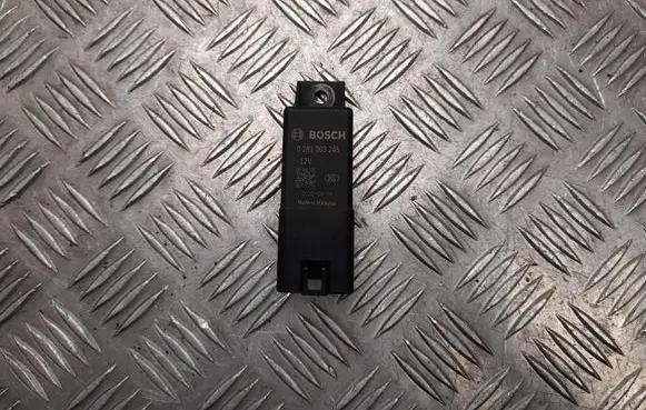 Glow plug pre-heat relay