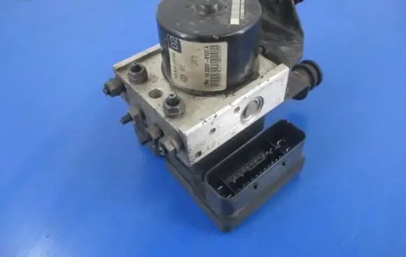 Seat Leon (1P) ABS Pump 1K0614117AG