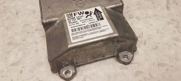 Opel Zafira B Airbag control unit/module 13137907 327963935