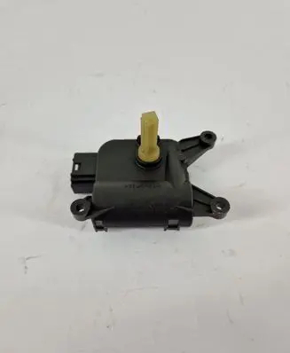 Mercedes-Benz Sprinter W906 Air flap motor/actuator 0132801375