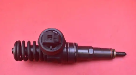 Volkswagen Sharan Fuel injector 038130073BP