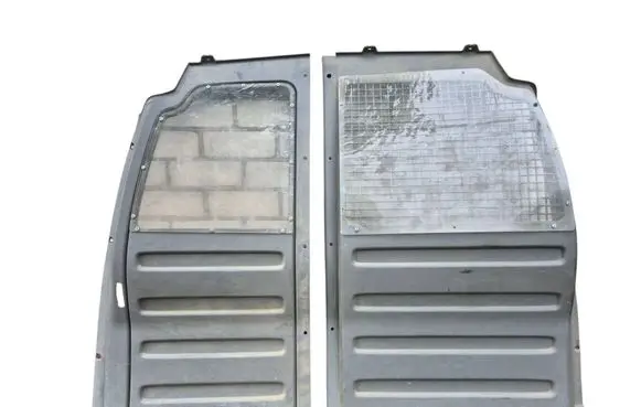 Volkswagen Caddy Partition between cabin 