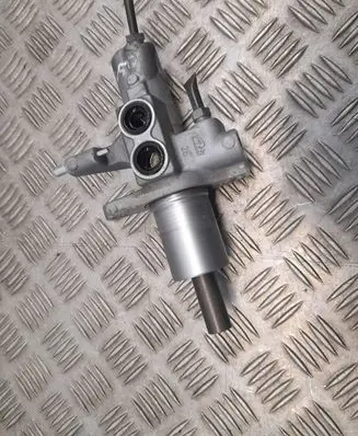 Mercedes-Benz CLS C218 X218 Master brake cylinder