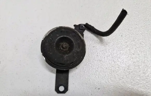 Toyota C-HR I Horn signal 86520-02140