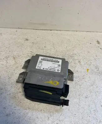 Volkswagen PASSAT B6 Hand brake control module 3C0907801B 15658301B GN00473242M