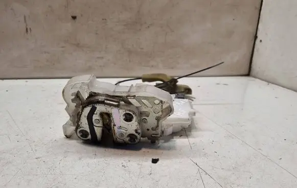 Subaru Outback Front door lock 