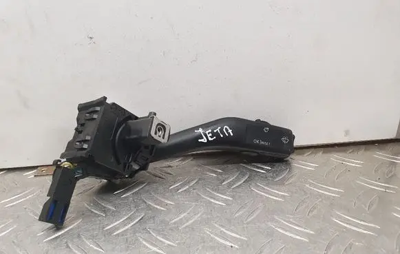 Volkswagen Jetta V Wiper control stalk 1K0953519C