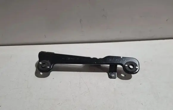 Maserati Levante Intercooler pipe mounting bracket A431