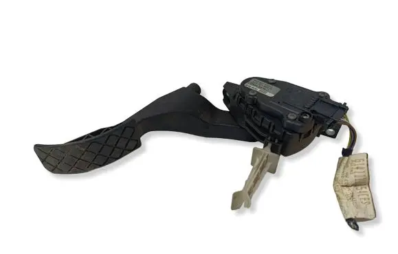 Volkswagen Golf IV Accelerator throttle pedal 1J1721503H
