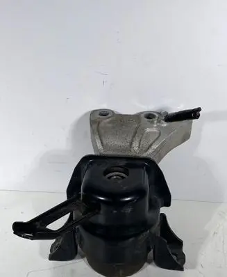 Suzuki Vitara (LY) Engine mount bracket HF03