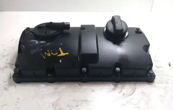 Volkswagen Golf IV Rocker cam cover 038103475Q 038103475R