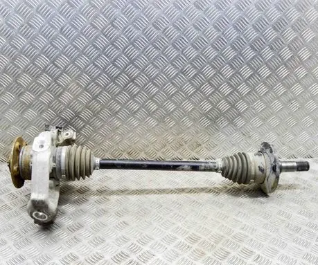 Rear wheel hub