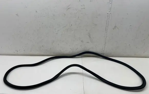 BMW i4 Trunk rubber seal (body) 