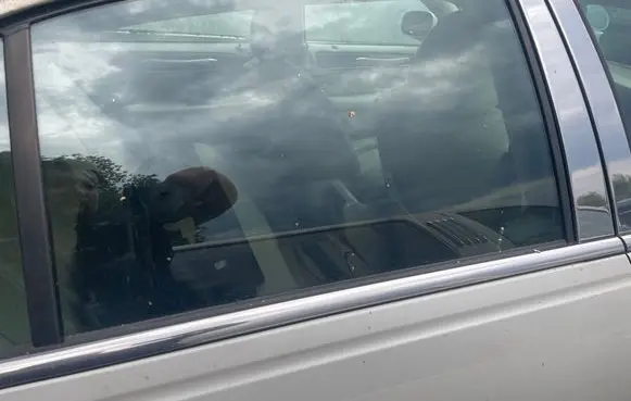 Lincoln Town Car Rear side window