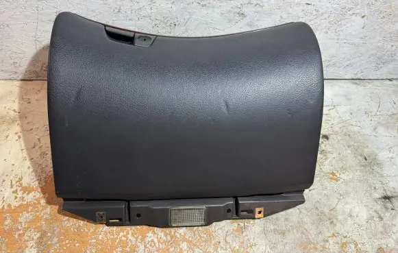 Volvo S60 Glove box 8650374