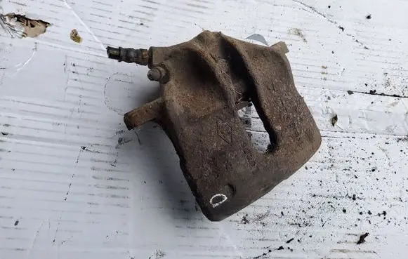 Renault Laguna I Front brake caliper