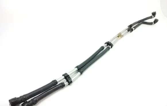 Skoda Superb B8 (3V) Engine coolant pipe/hose 3Q0819885C