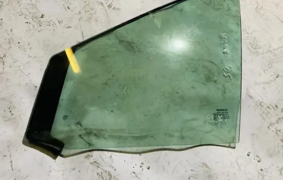Renault Scenic II - Grand scenic II Front door vent window glass four-door 