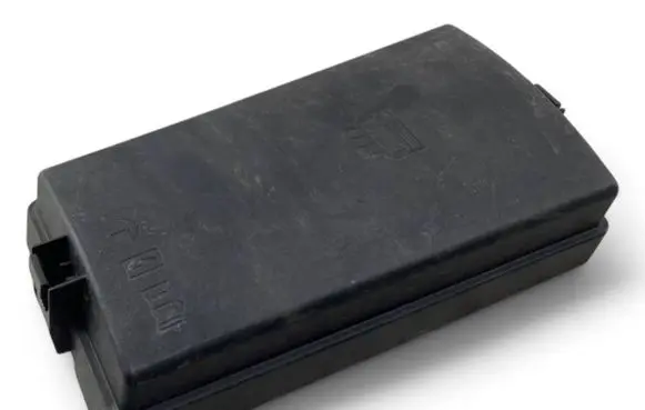 Volkswagen Tiguan Fuse box cover 5Q0937132A 63512386