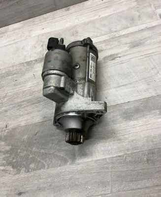 Volkswagen PASSAT B7 Starter motor 02E911024H 110113