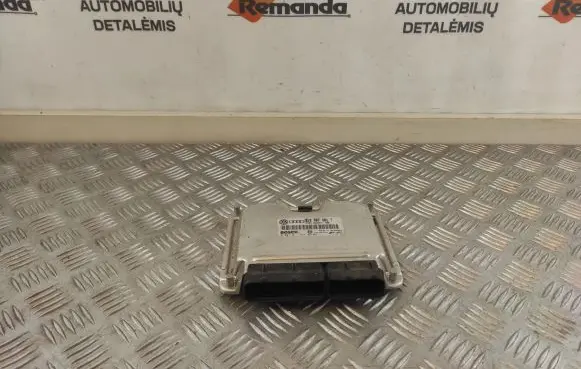 Skoda Superb B5 (3U) Engine control unit/module 8E0907401T 1039S04295 0281011444