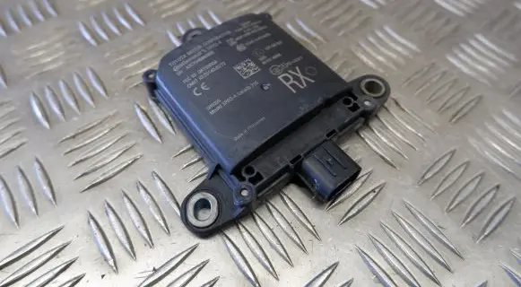 Lexus RX 450H Blind spot module 8816248030