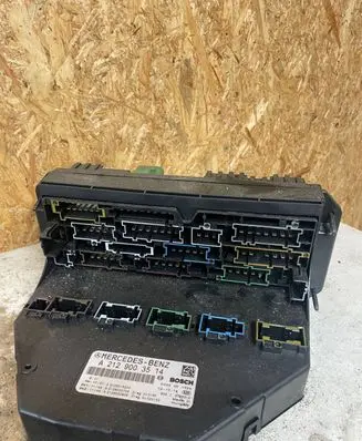 Mercedes-Benz C W204 Fuse box set A2129003514
