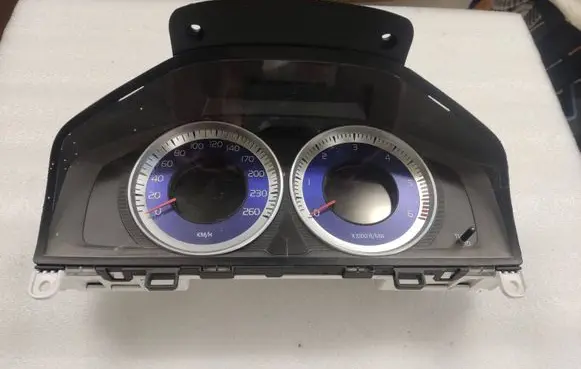 Volvo XC60 Speedometer (instrument cluster) 36001888 69799760U 31343495AA