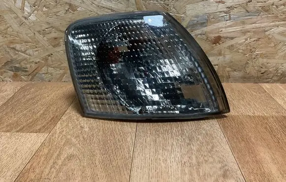 Volkswagen PASSAT B5 Front indicator light 185103B 00970760
