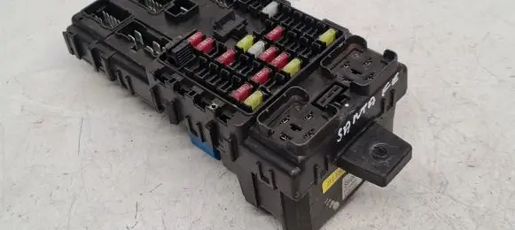 Hyundai Santa Fe Fuse module 9118826203 04172N AK1239