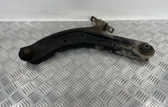Nissan X-Trail T32 Front lower control arm/wishbone