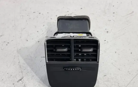 Audi A3 S3 8V Rear air vent grill 8V0857042 15825200