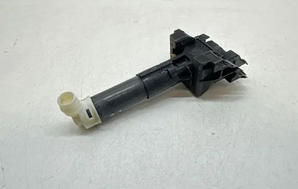 Toyota Sai Headlight washer spray nozzle 