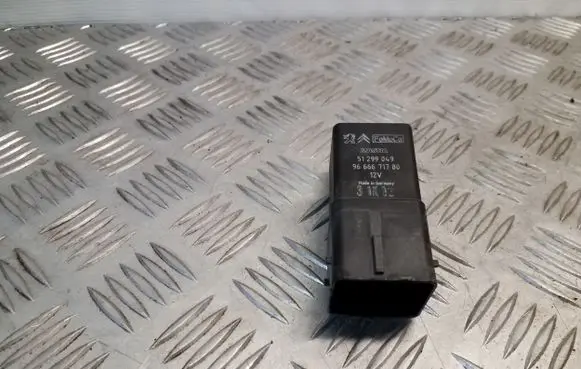 Volvo V40 Glow plug pre-heat relay 51299049 9666671780
