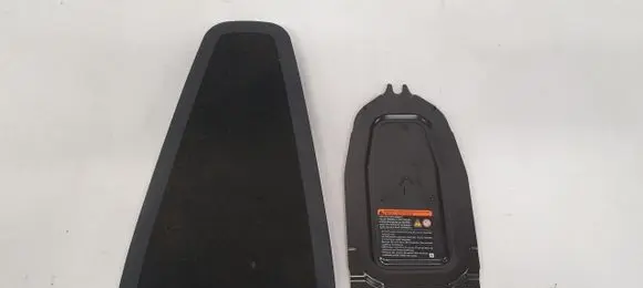 Nissan Leaf I (ZE0) Fuse box cover 