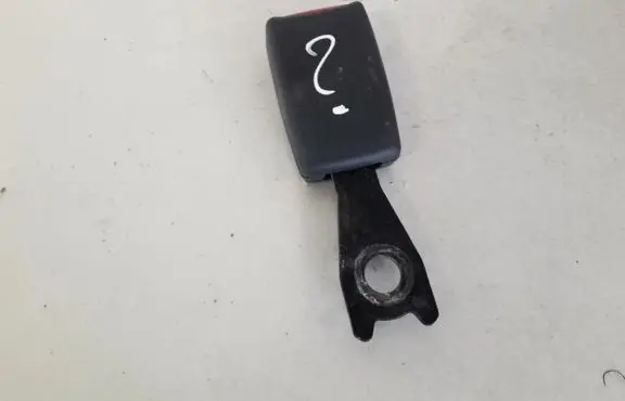 Nissan Almera Rear seatbelt buckle