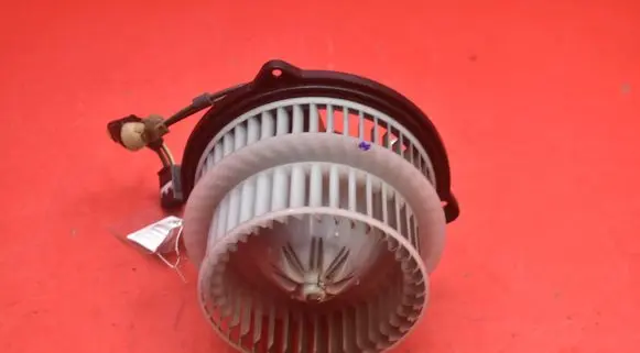 Toyota Prius (XW30) Heater fan/blower 194000-1390