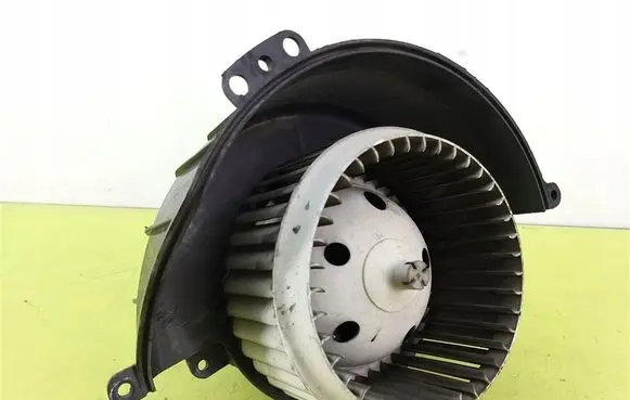 Opel Astra H Heater fan/blower 52421335