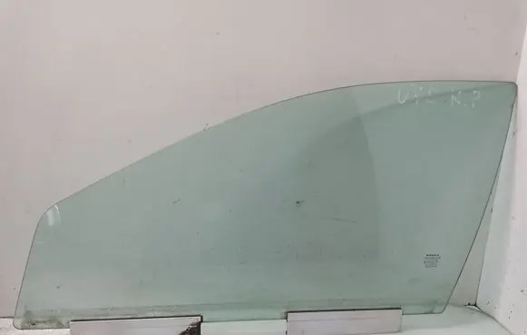 Volvo V70 Front door window glass four-door 43R001106