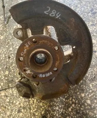 Volvo S80 Front wheel hub