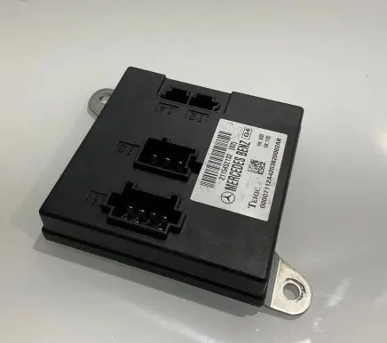 Mercedes-Benz E W211 Comfort/convenience module 2115452132 A2115452132